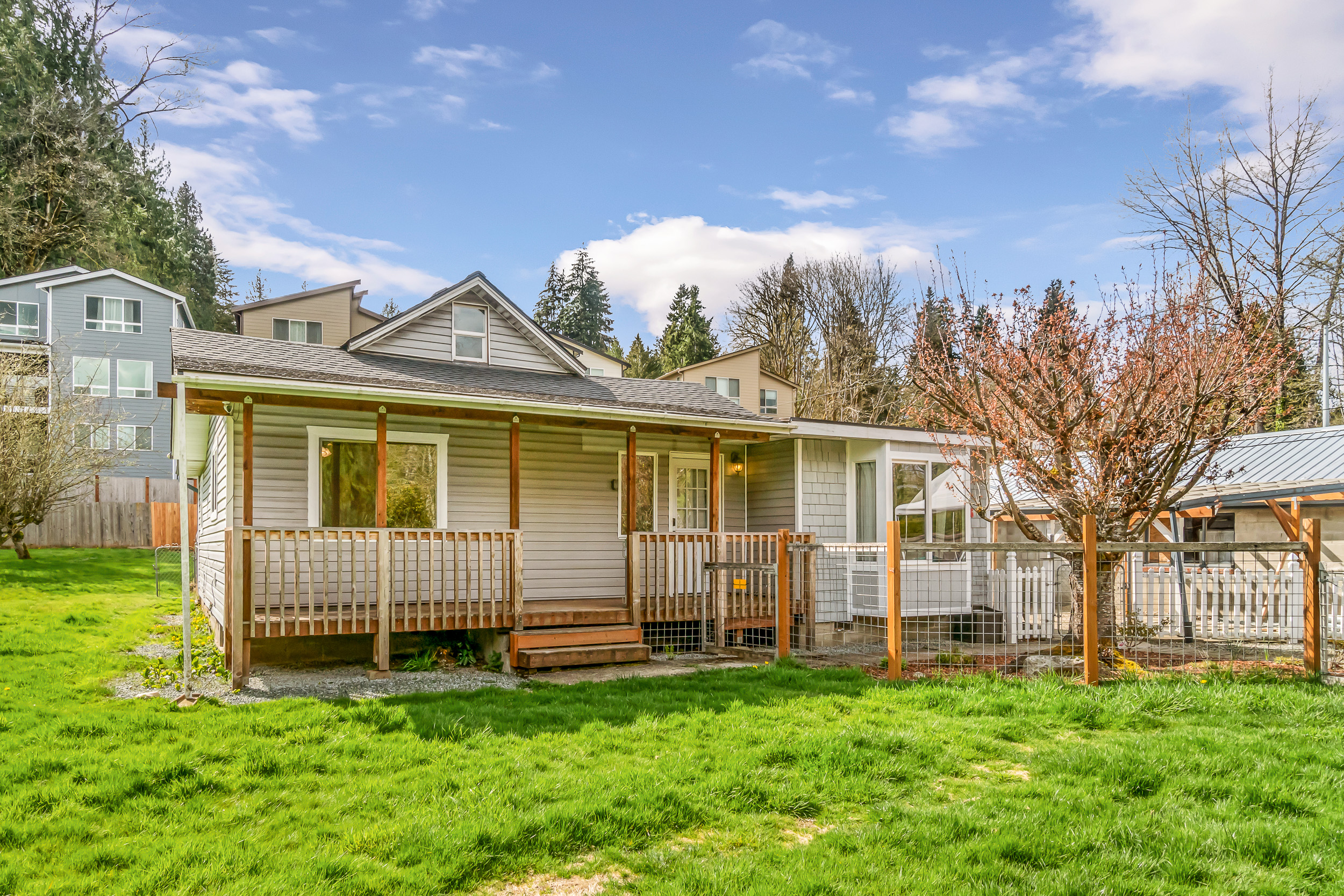 506 West Davies Loop Road